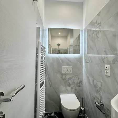 Micro 2 Apartment *